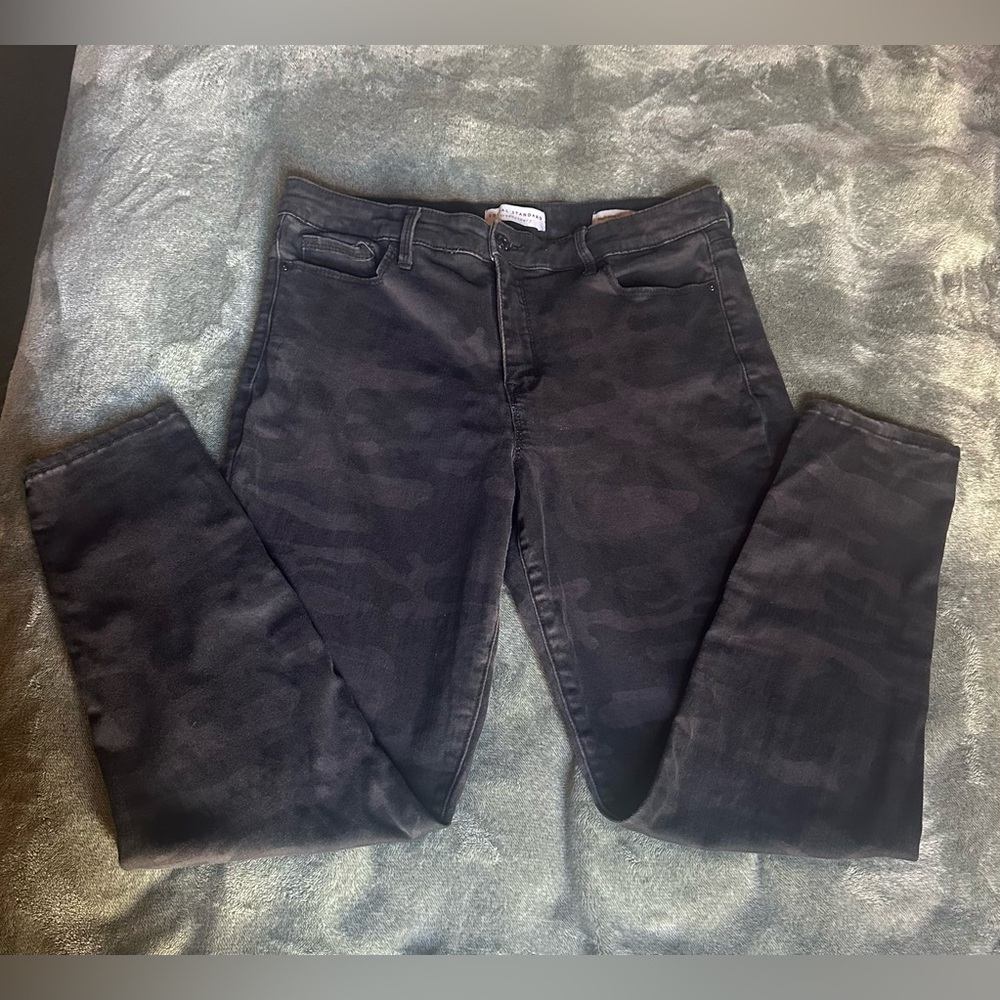 Social Standard by Sanctuary Black Camo jeans
